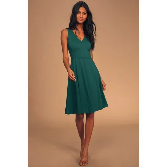 slim fit dress slacks Daria Halter Neck Midi Dress main image 0